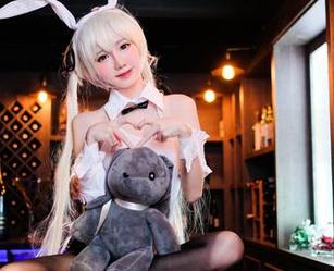 翻翻Sally Dorasnow的最新美图，女神也有亲民的一面？